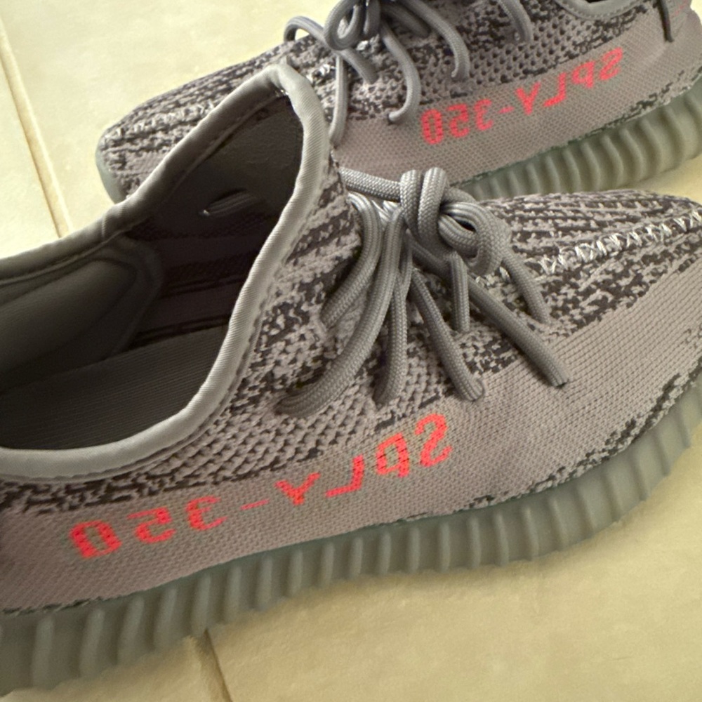 Yeezy beluga 2.0 authentic Shoes